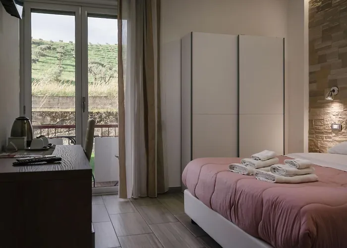 Alojamento de Acomodação e Pequeno-almoço Zaro 4*