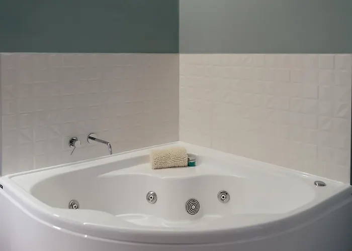 Alojamento de Acomodação e Pequeno-almoço Zaro 4*