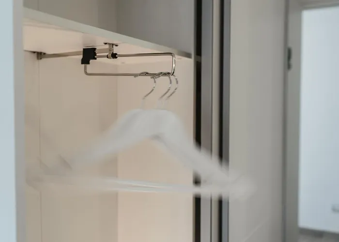 Alojamento de Acomodação e Pequeno-almoço Zaro 4*